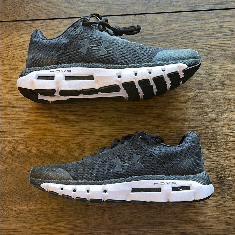 Under Armour Infinity Running shoe SZ 9.5 US